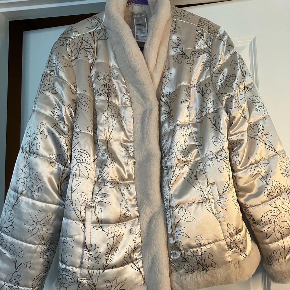 Chico's Cream Floral Faux Fur Jacket - Picture 11 of 15